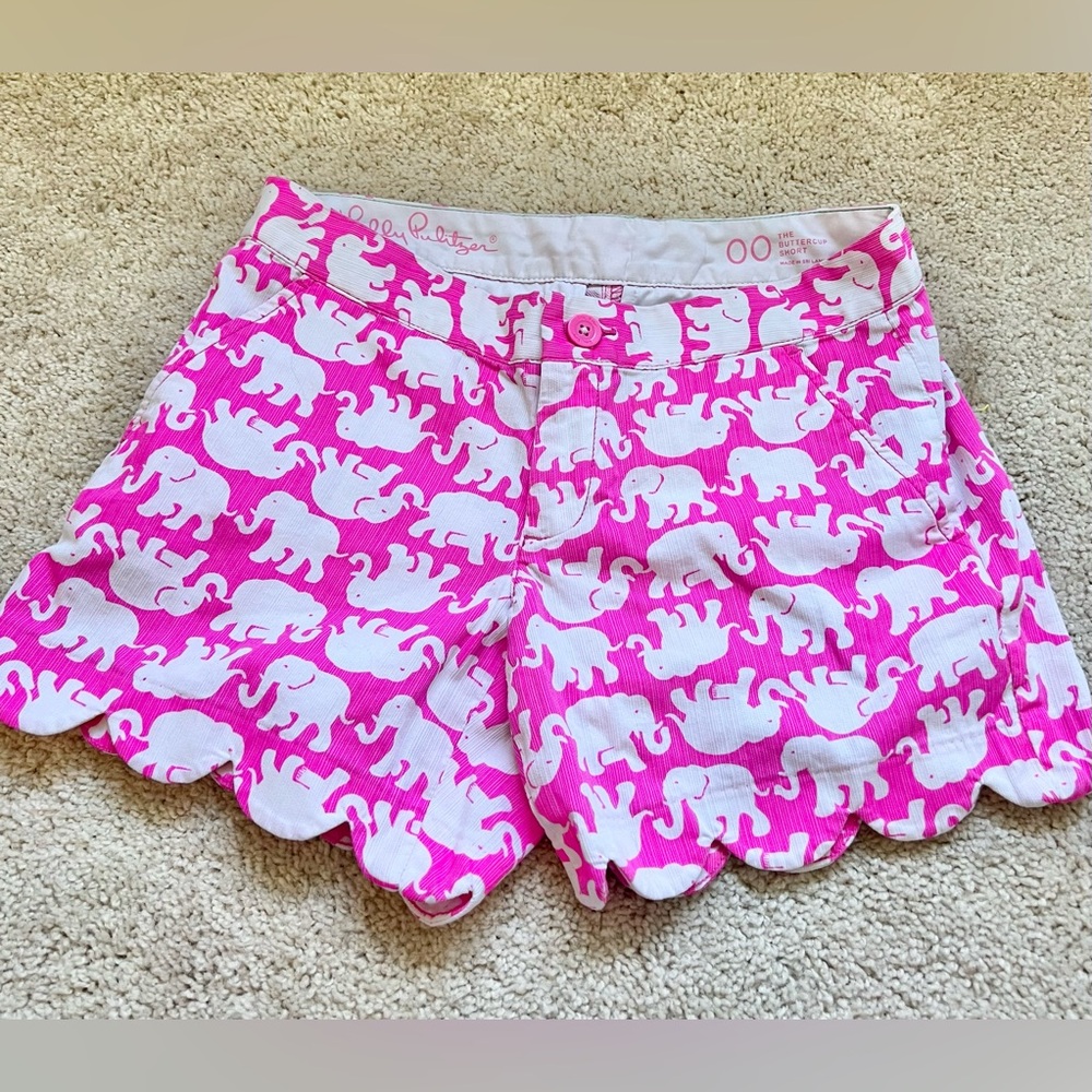 Lilly Pultizer 00 Elephant shorts